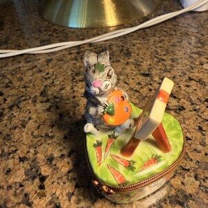 Charming Limoges France Hand-Painted Bunny Trinket Box Artist